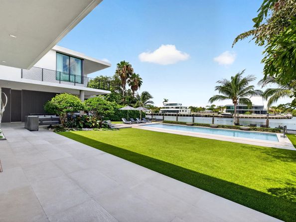 1529 Middle River Drive, Fort Lauderdale FL 33304