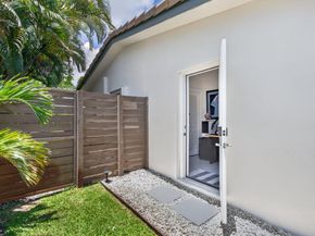 4800 NE 15th Terrace, Oakland Park FL 33334