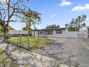 6442 Oak Street, Hollywood FL 33024