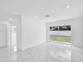 6442 Oak Street, Hollywood FL 33024