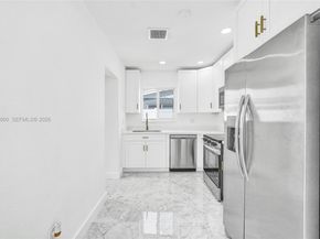 6442 Oak Street, Hollywood FL 33024