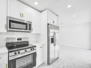 6442 Oak Street, Hollywood FL 33024