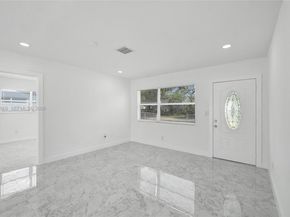 6442 Oak Street, Hollywood FL 33024