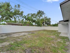 6442 Oak Street, Hollywood FL 33024
