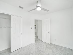6442 Oak Street, Hollywood FL 33024