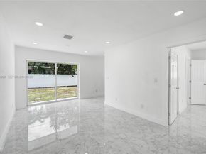 6442 Oak Street, Hollywood FL 33024