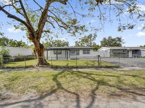 6442 Oak Street, Hollywood FL 33024