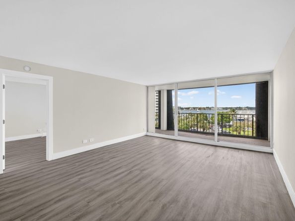136 Lakeshore Drive 511, North Palm Beach FL 33408