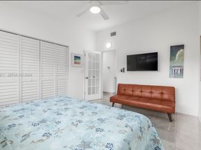 811 N Highland Drive, Hollywood FL 33021