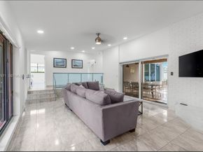 811 N Highland Drive, Hollywood FL 33021