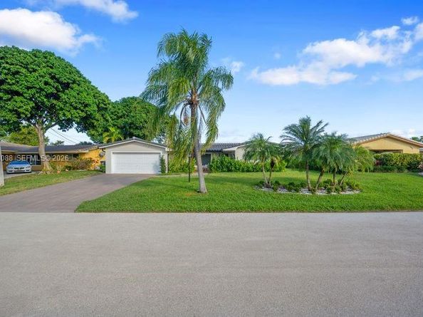 1810 SW 6th Avenue, Pompano Beach FL 33060
