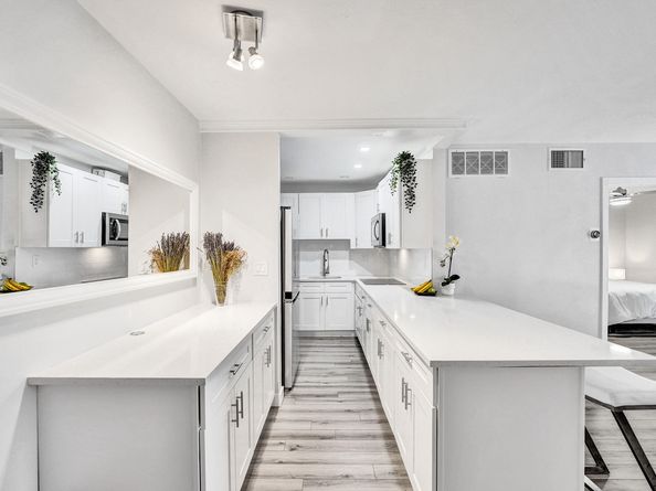 3040 NE 16th Avenue A405, Oakland Park FL 33334