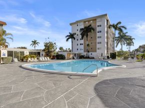 3040 NE 16th Avenue A405, Oakland Park FL 33334