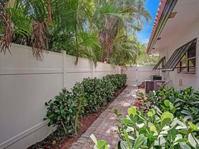 3261 Aqua Vista Drive, Pompano Beach FL 33062