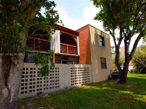 10241 NW 9th St Circle 1125, Miami FL 33172
