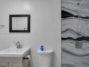 1121 N 71st Avenue, Hollywood FL 33024