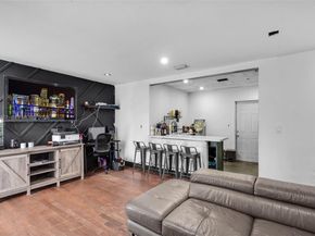 1121 N 71st Avenue, Hollywood FL 33024