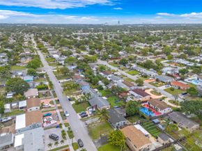 1121 N 71st Avenue, Hollywood FL 33024
