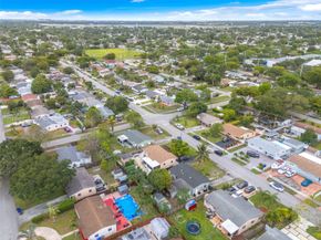 1121 N 71st Avenue, Hollywood FL 33024