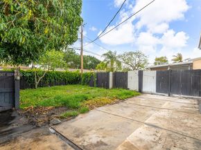1121 N 71st Avenue, Hollywood FL 33024