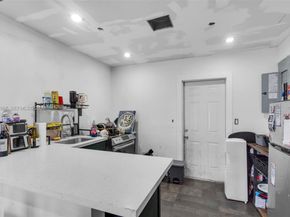 1121 N 71st Avenue, Hollywood FL 33024