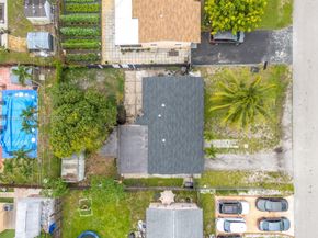 1121 N 71st Avenue, Hollywood FL 33024