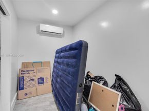 1121 N 71st Avenue, Hollywood FL 33024
