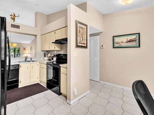 7235 S Devon Dr E209, Fort Lauderdale FL 33321