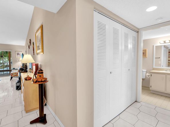 7235 S Devon Dr E209, Fort Lauderdale FL 33321