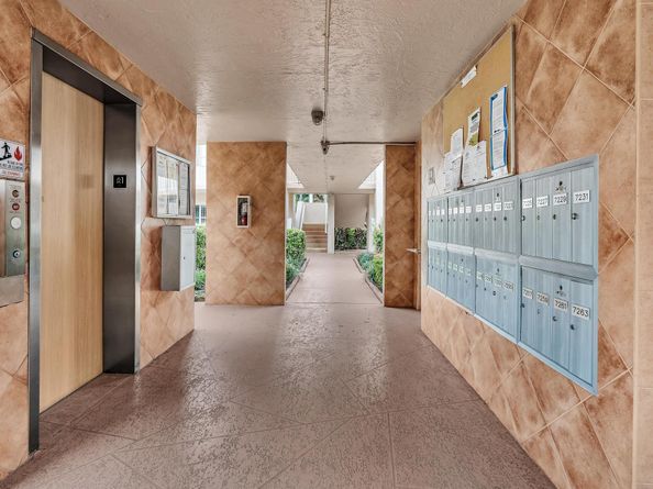7235 S Devon Dr E209, Fort Lauderdale FL 33321