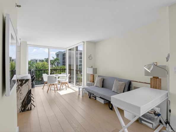 6815 Willow Wood Drive 4051, Boca Raton FL 33434