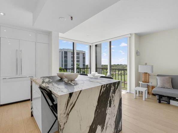 6815 Willow Wood Drive 4051, Boca Raton FL 33434