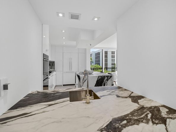 6815 Willow Wood Drive 4051, Boca Raton FL 33434