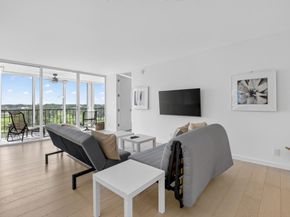 6815 Willow Wood Drive 4051, Boca Raton FL 33434