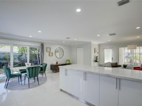 3281 NE 15th Ave, Oakland Park FL 33334