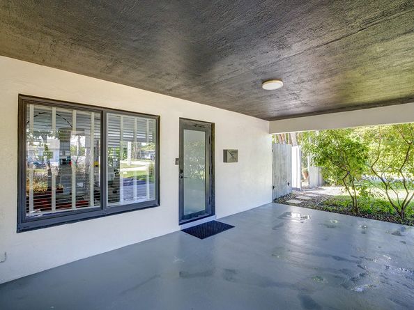 3281 NE 15th Ave, Oakland Park FL 33334