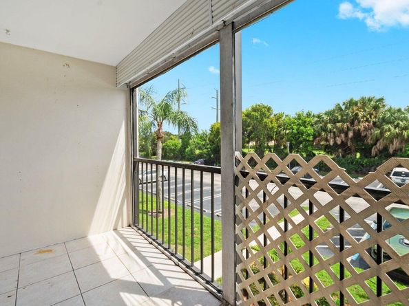 1111 Green Pine Boulevard A2, West Palm Beach FL 33409