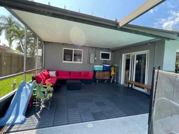 615 N 32nd Ave, Hollywood FL 33021