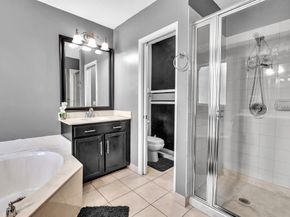 21421 NW 13th Ct 211, Miami FL 33169