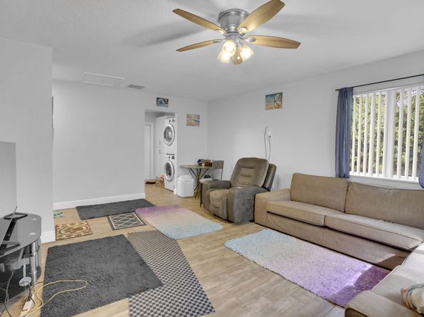 2227 NE 3rd Avenue 1 & 2, Delray Beach FL 33444