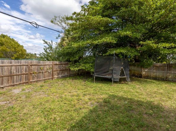 2227 NE 3rd Avenue 1 & 2, Delray Beach FL 33444