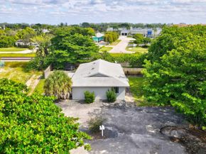 2227 NE 3rd Avenue 1 & 2, Delray Beach FL 33444