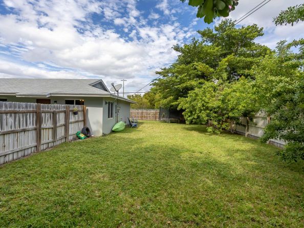 2227 NE 3rd Avenue 1 & 2, Delray Beach FL 33444