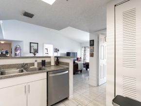 5031 Wiles Road 304, Coconut Creek FL 33073