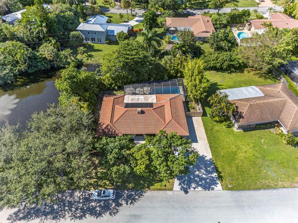 1823 Richard Ln, West Palm Beach FL 33406