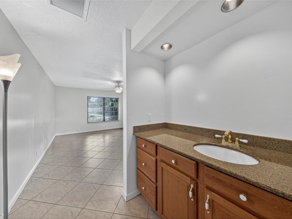 1823 Richard Ln, West Palm Beach FL 33406