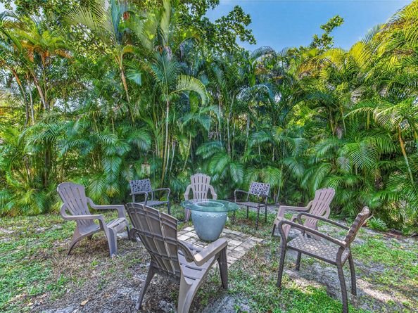 1823 Richard Ln, West Palm Beach FL 33406