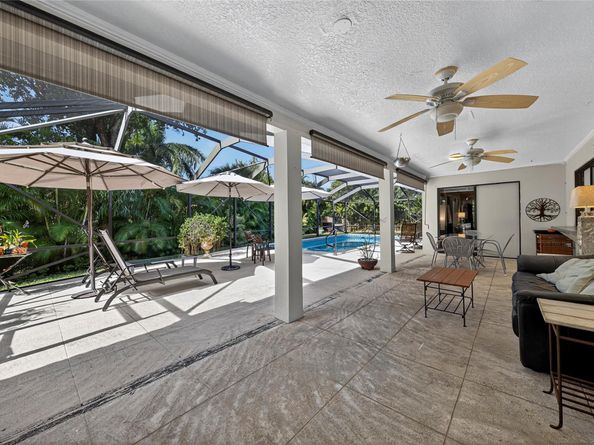 1823 Richard Ln, West Palm Beach FL 33406