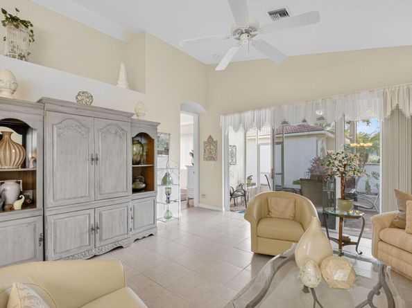 8074 Bellafiore Way, Boynton Beach FL 33472