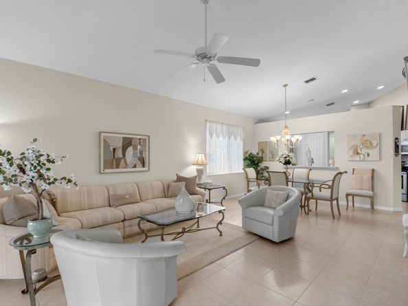 8074 Bellafiore Way, Boynton Beach FL 33472